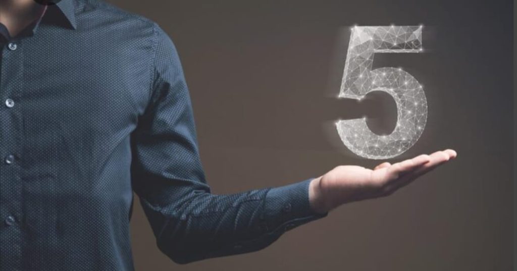 Lucky Number 5 in numerology represents change, adaptability, and freedom. Learn how Number 5 supports personal growth, learning, and success with expert guidance from Aaryaastroscience.
