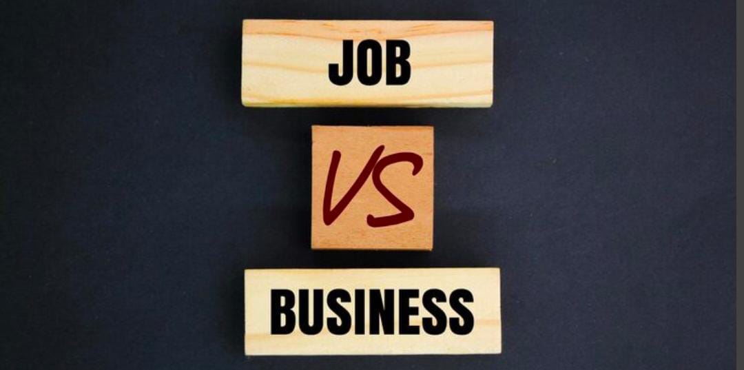 Detailed palmistry diagram labeling all career-related lines: Fate Line (destiny), Sun Line (fame/success), and Mercury Line (business/commerce).